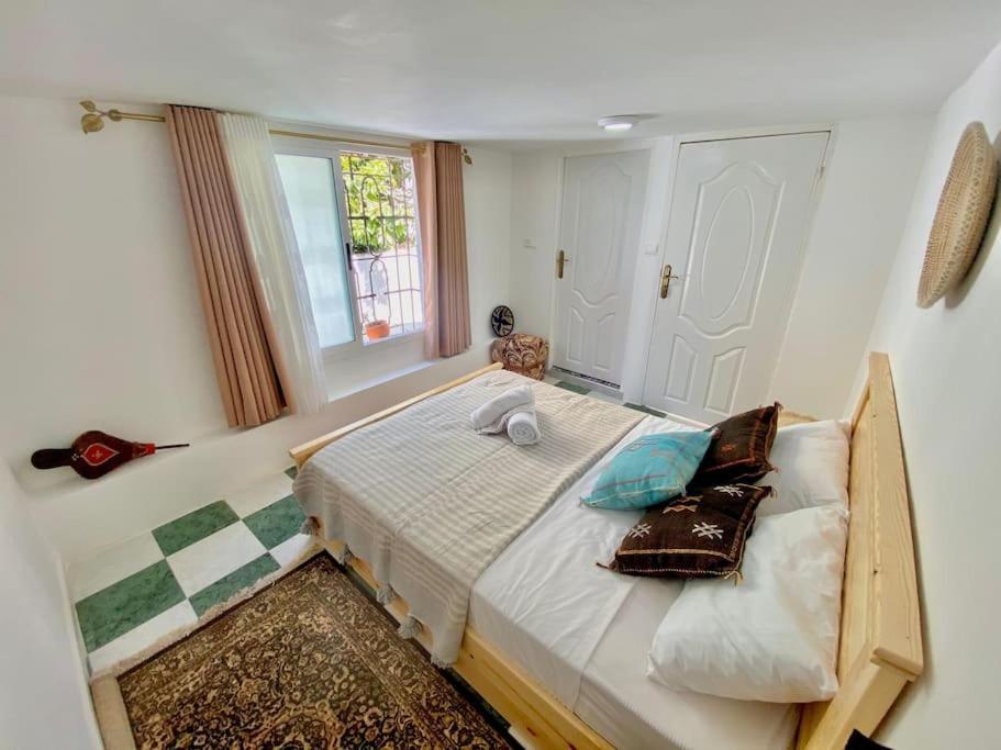 Dar Shmous -1- دار شموس Apartment Tangier Bagian luar foto
