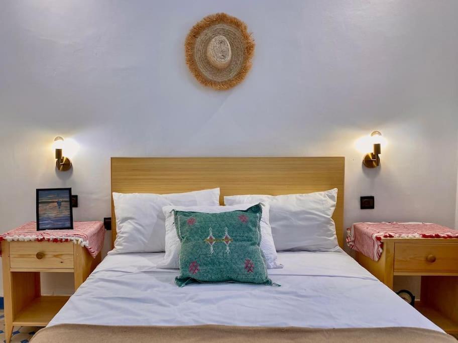Dar Shmous -1- دار شموس Apartment Tangier Bagian luar foto